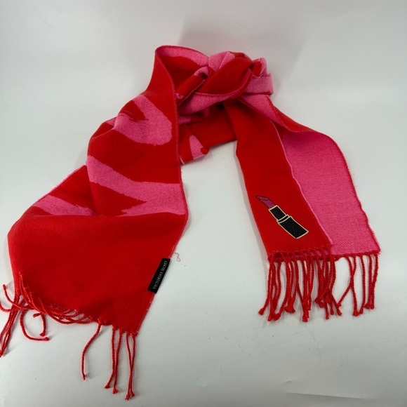 Victoria Secret fun Spell out Scarf with Fringe - Picture 1 of 10